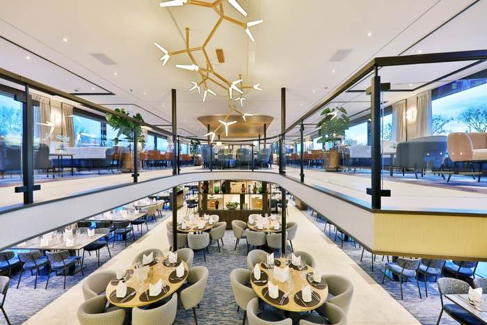 Viva Cruises Viva Two - Lounge & Restuarant 1.jpg